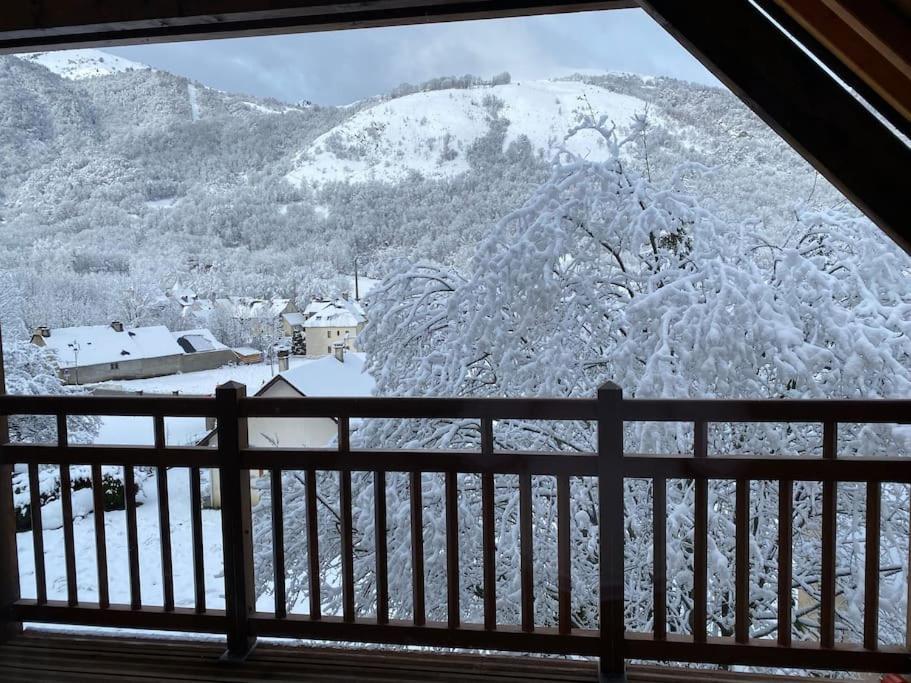 Charmant T4 Duplex Vue Montagne 卢登维耶尔 外观 照片