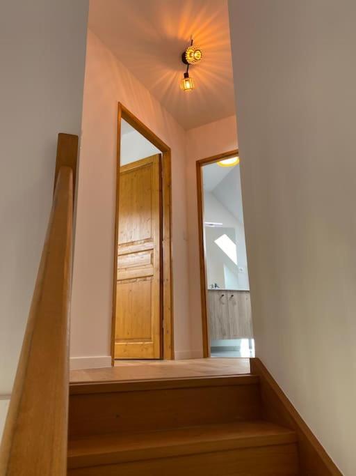 Charmant T4 Duplex Vue Montagne 卢登维耶尔 外观 照片