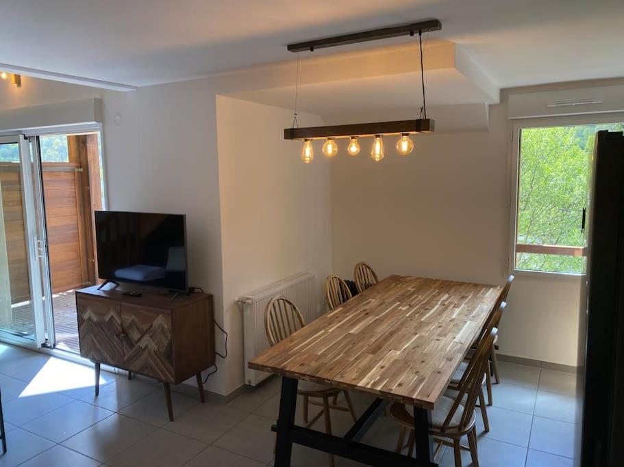Charmant T4 Duplex Vue Montagne 卢登维耶尔 外观 照片