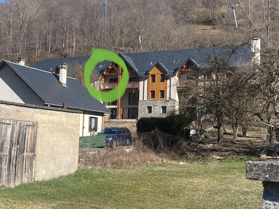 Charmant T4 Duplex Vue Montagne 卢登维耶尔 外观 照片